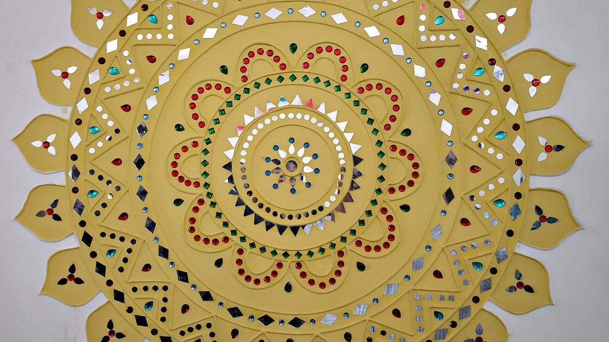 Lippan Art (Kutch Mud Mirror Work): Modern Traditional Home Decor Masterclass - Authentic Classical Arts
